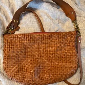 Clare V. Moyen Messenger